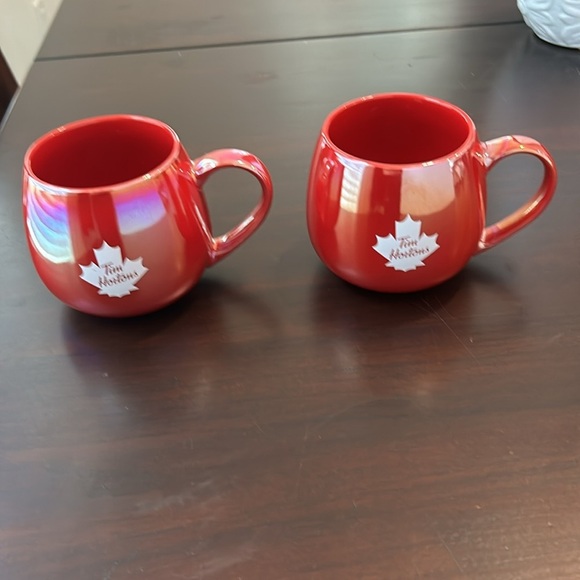 TIM HORTONS Red Luster Iridescent Maple Leaf Coffee Tea Mugs, Set of 2 - Picture 3 of 14